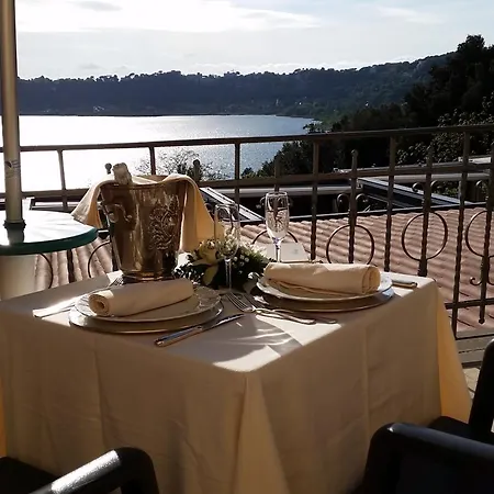 Degli Angeli فندق 4*