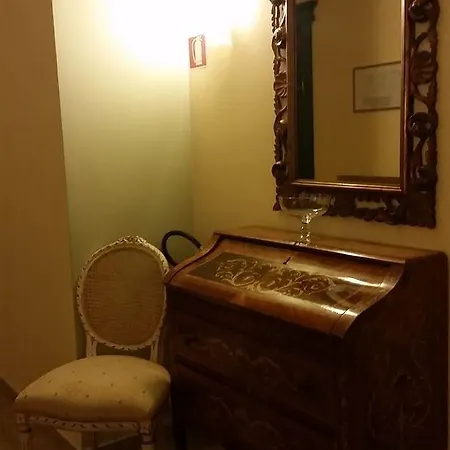 Degli Angeli كاستل غاندولفو