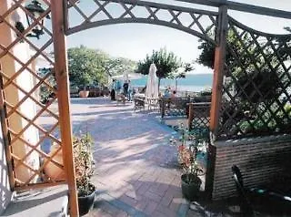 Degli Angeli كاستل غاندولفو